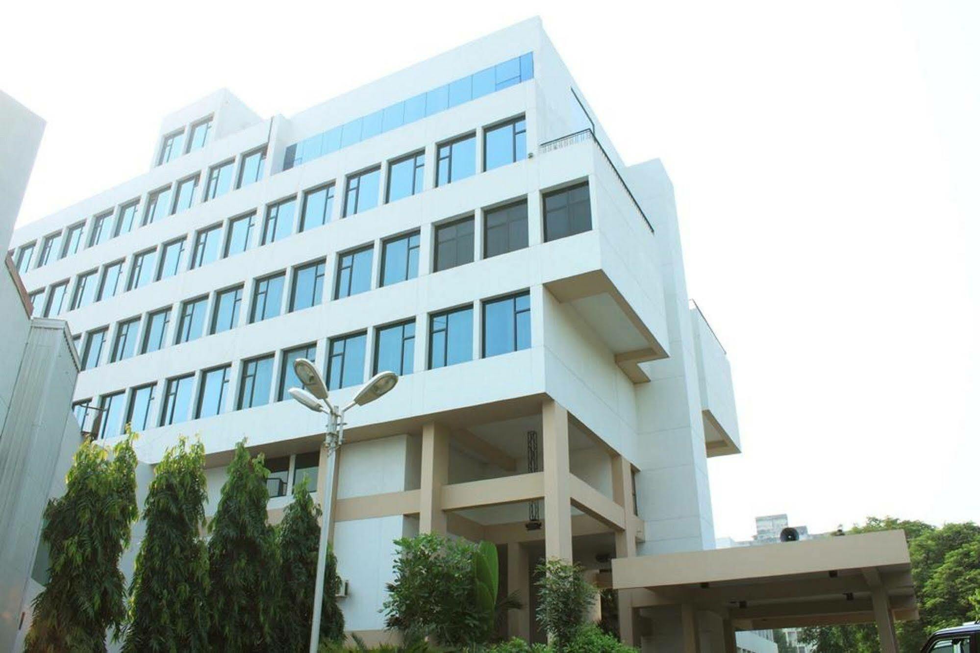 פאטנה Hotel Maurya Patna מראה חיצוני תמונה
